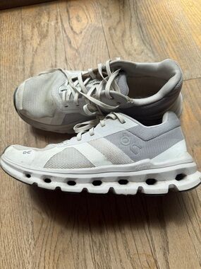 On Cloud White Women's Athletic Running Shoes